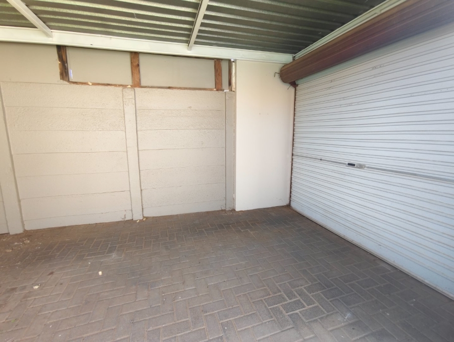 To Let 2 Bedroom Property for Rent in Langenhovenpark Free State